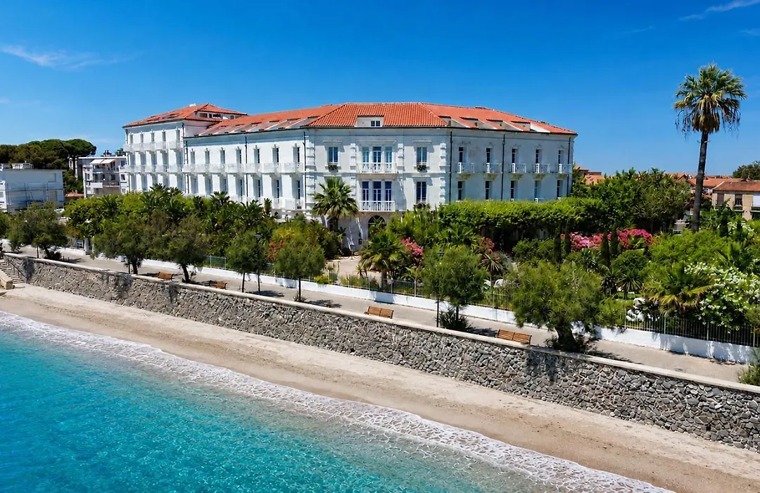 Grand Hotel Des Sablettes Plage, Curio Collection By Hilton-1